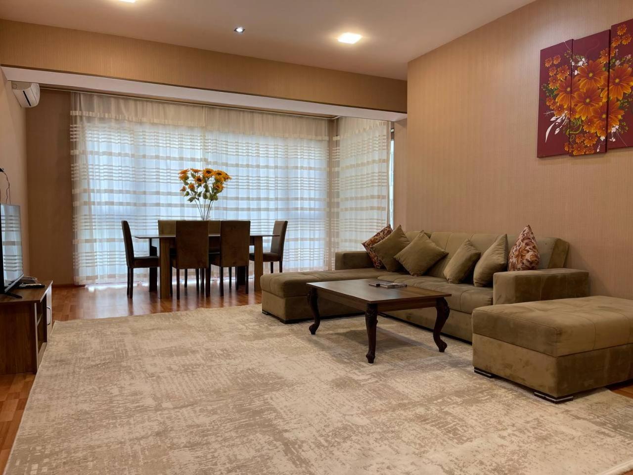 Appartamento Park Azure Baky Esterno foto